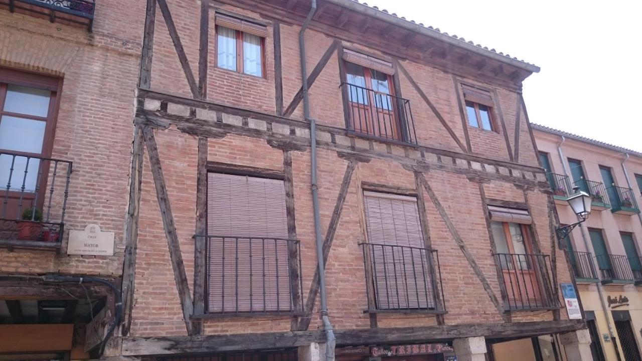 Casa De Huespedes Vecinodecerbantes Hotel Alcalá de Henares Exterior foto